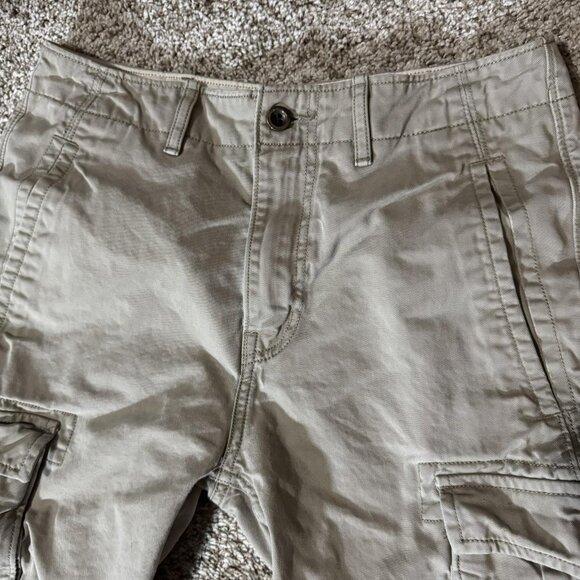 Levi's Cargo Shorts Mens 29 Khaki Multi Pocket Button Flap Casual PC9 12463-0022 - Picture 2 of 10